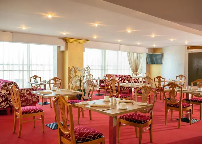 U11 & Ξενοδοχείο 3*