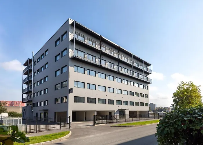 U11 & Ξενοδοχείο 3*